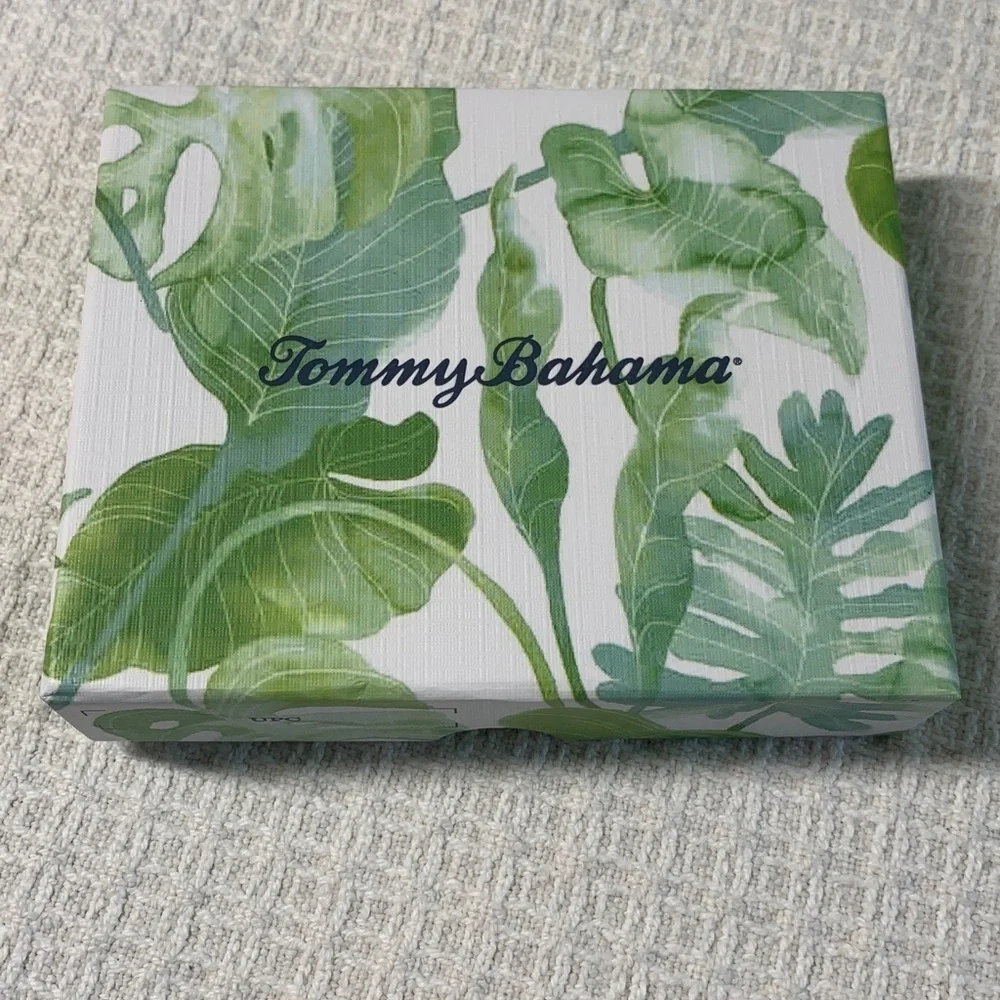 Tommy Bahama new box