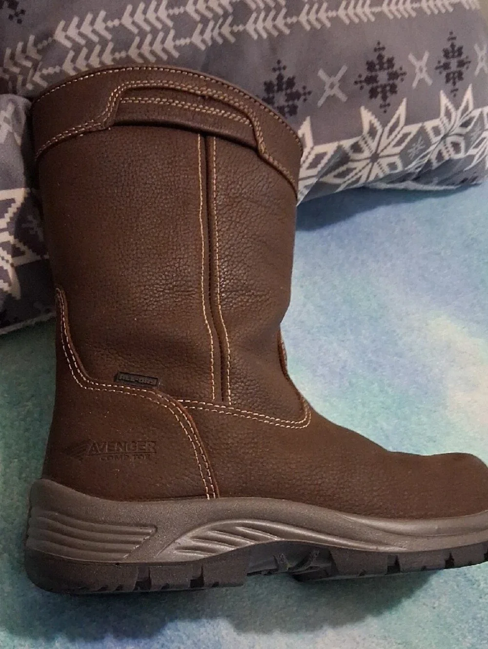 Avenger comfortable suede