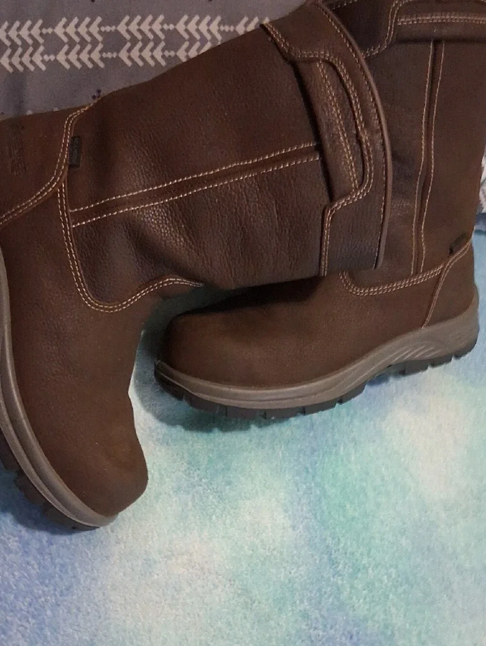Avenger comfortable suede