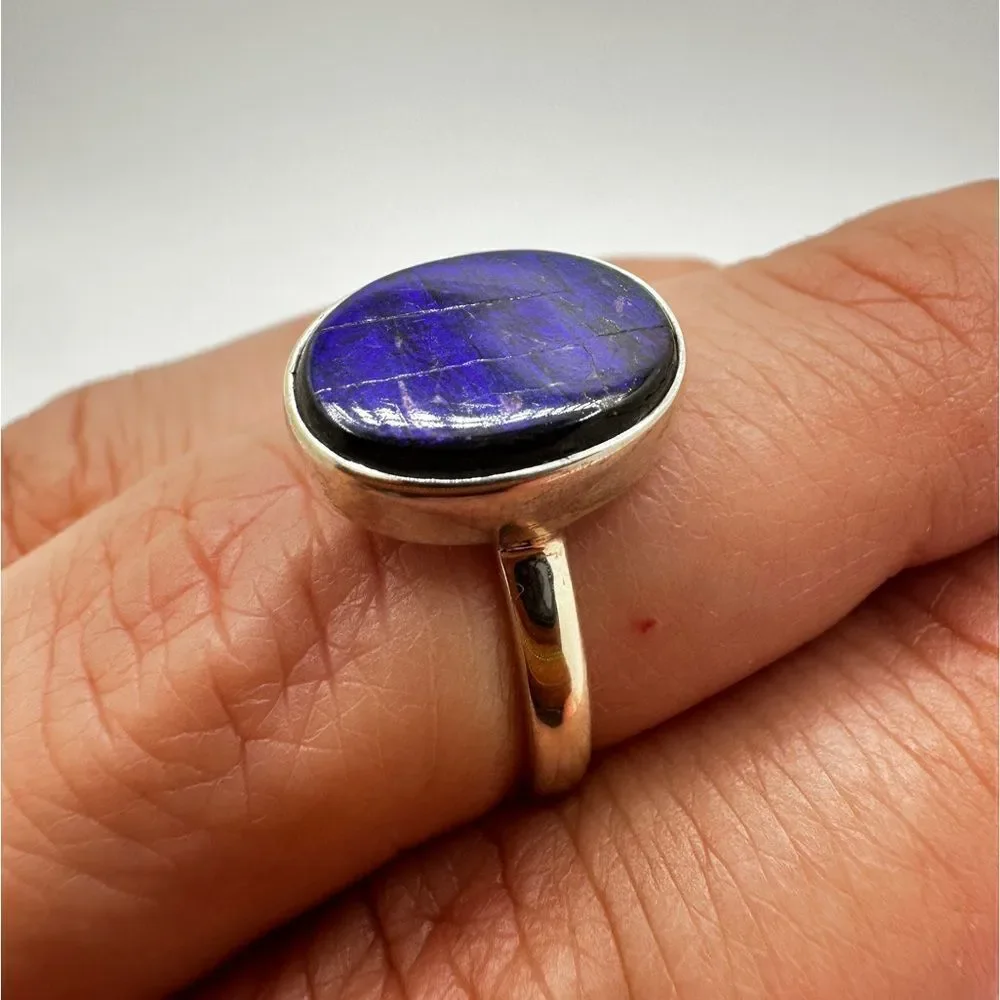 NWT oval cabochon Ammolite solitaire ring in solid sterling silver!‎