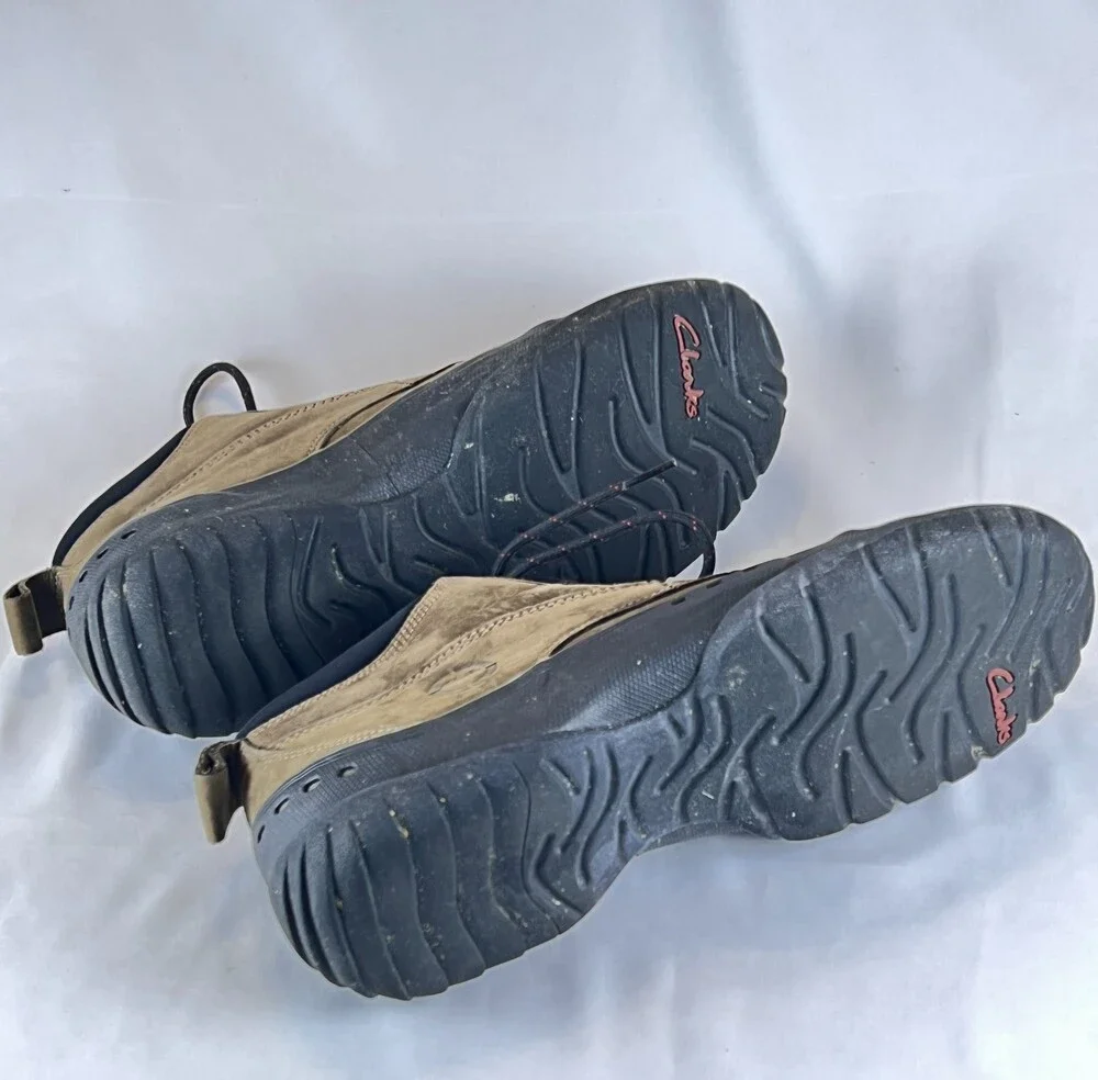 Clarks muckers rain