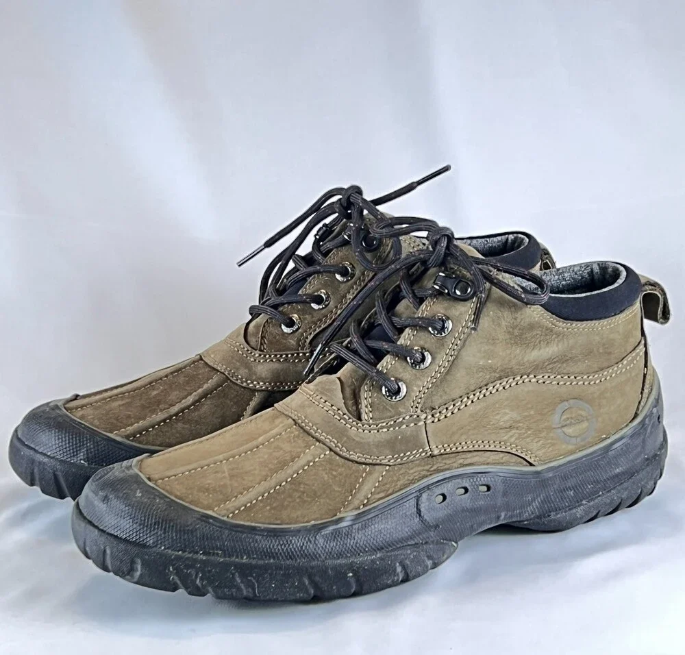 Clarks muckers rain