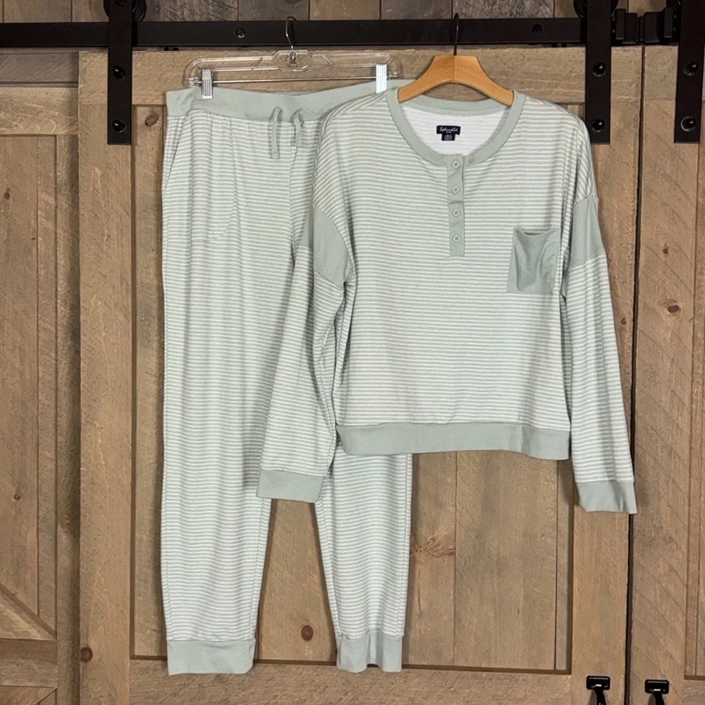 Splendid loungewear pajama