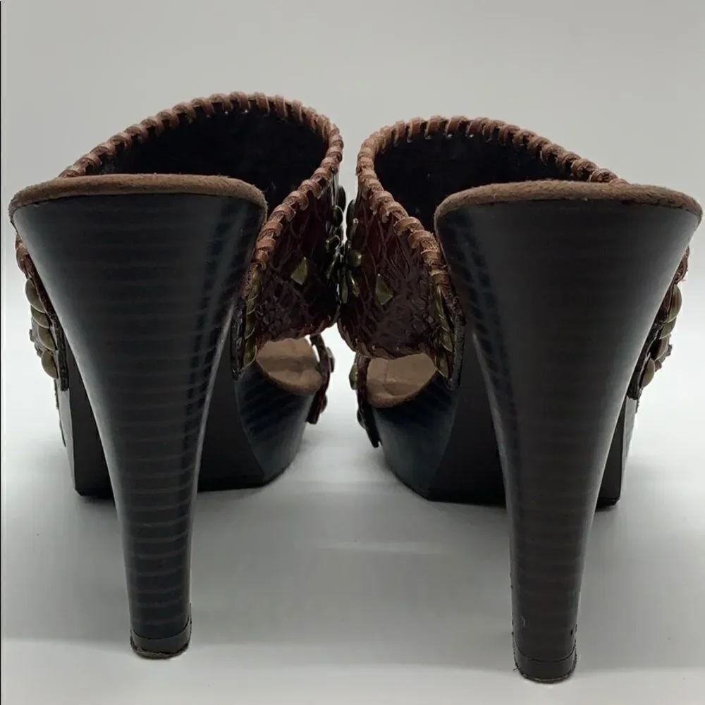 Amanda Smith Topaz Brown embellished sandals