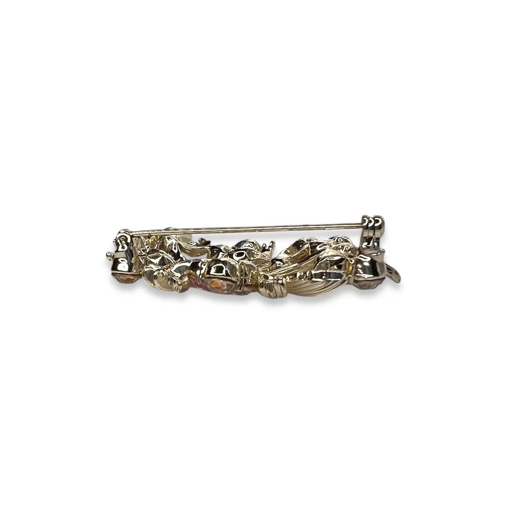 Lisner Jewelry gold shimmers
