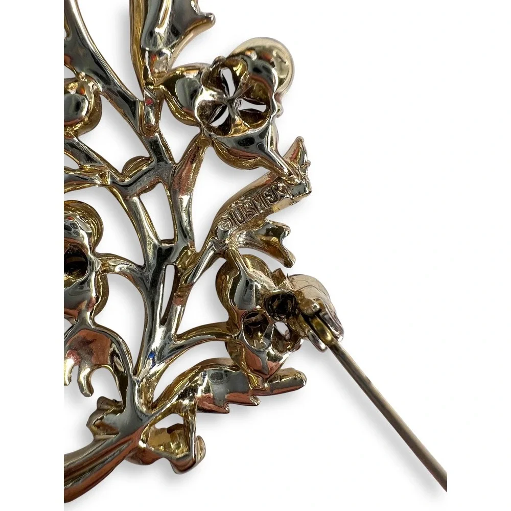 Lisner Jewelry tiny see part