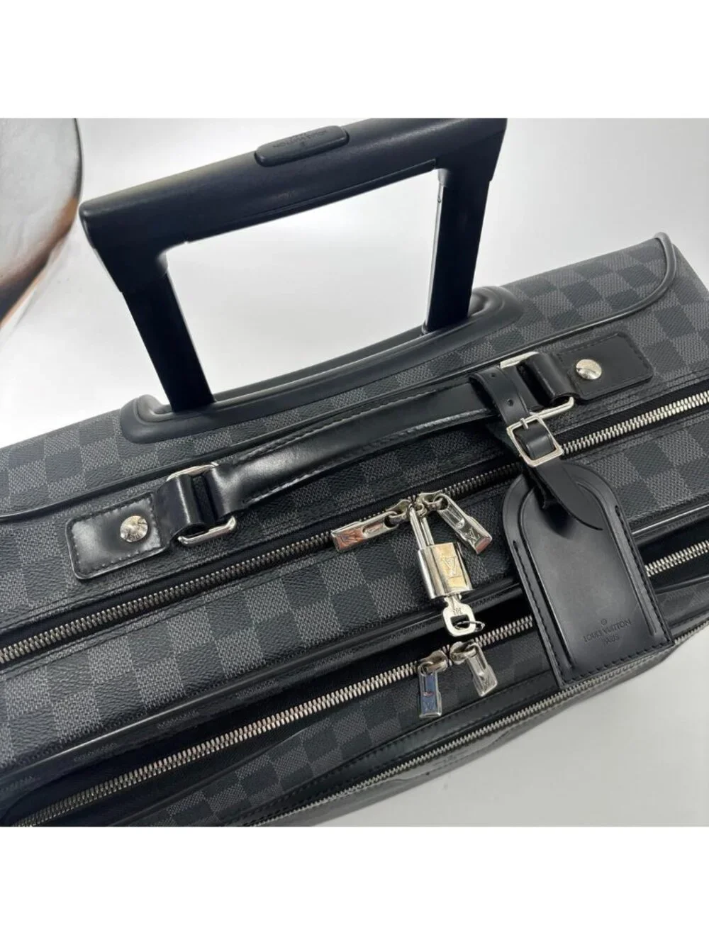 Louis Vuitton this authentic