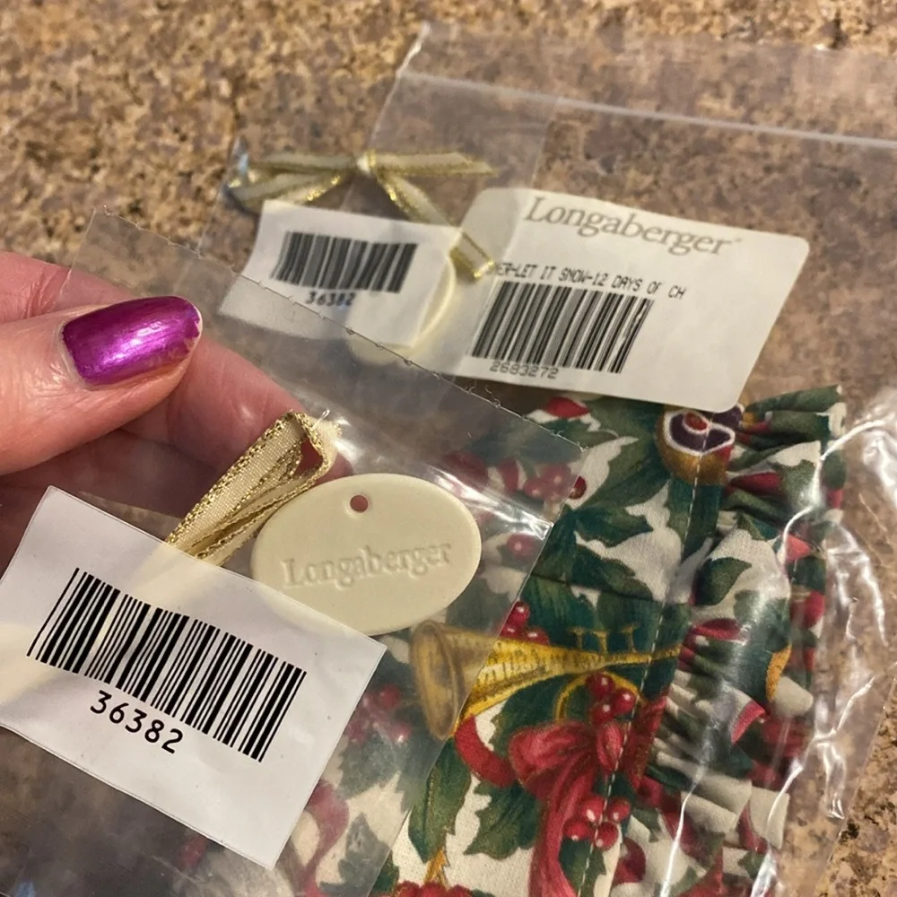 Longaberger Liner Let it Snow Tree Trimming 2683272 2 Tie ons 36382 Christmas