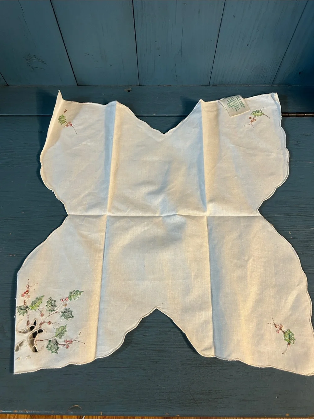 Lenox Embroidered Cream Holiday Butterfly Table Topper | Basket Bread Warmer