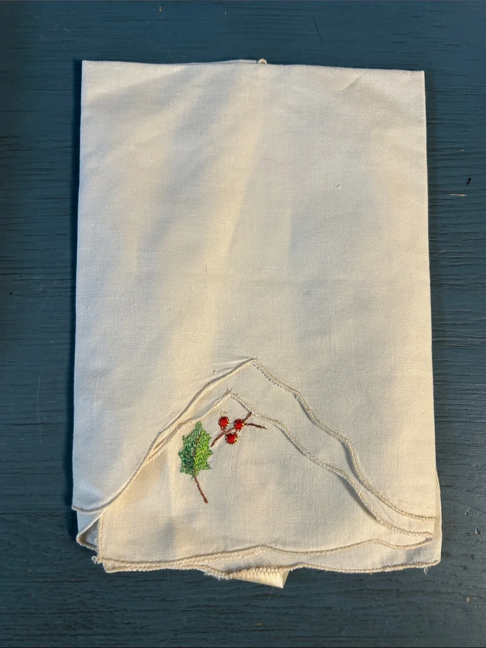Lenox Embroidered Cream Holiday Butterfly Table Topper | Basket Bread Warmer
