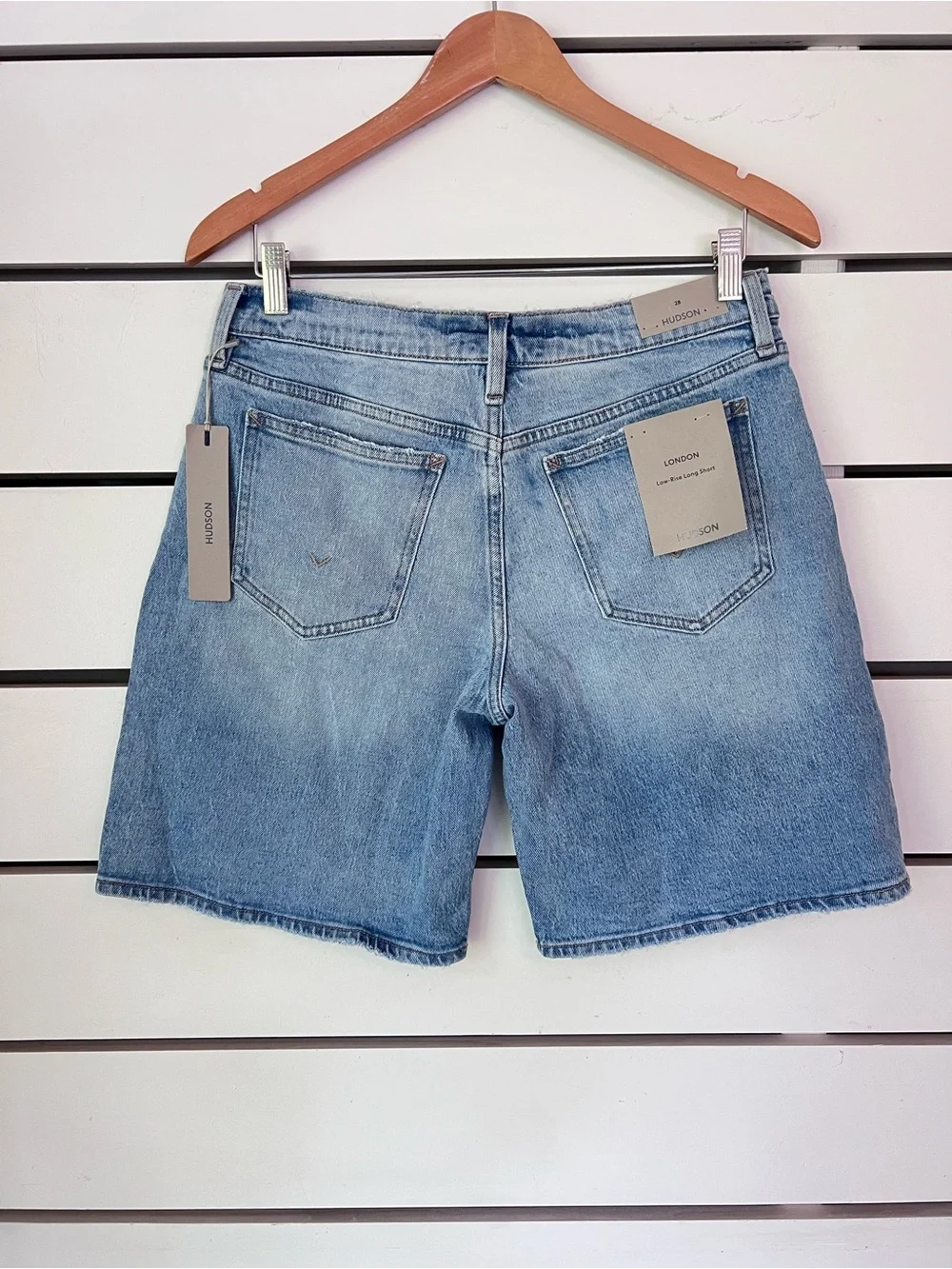 Hudson Jeans styling leg low