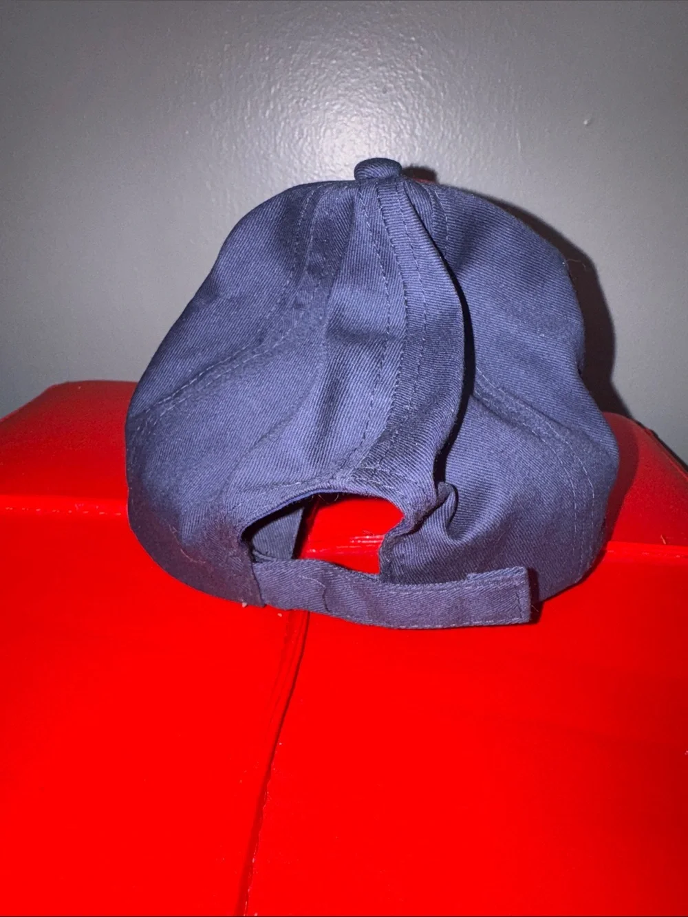 N/A red navy