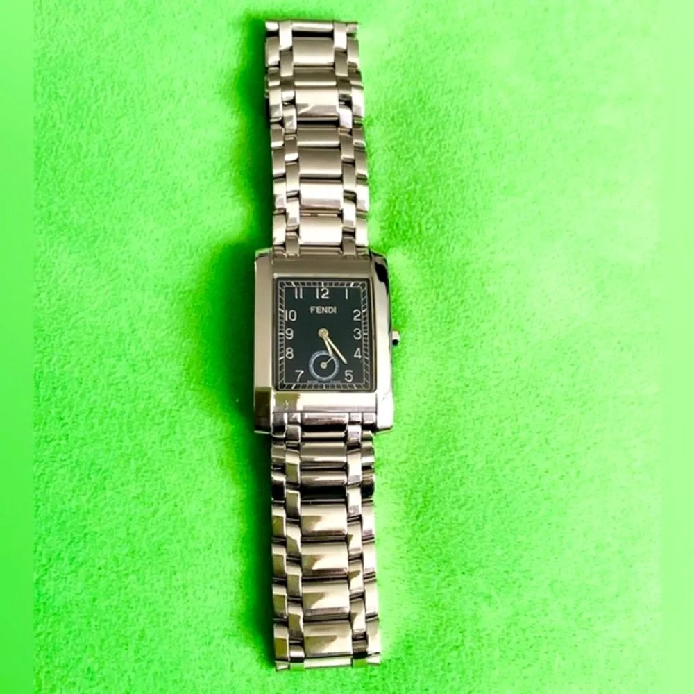Gorgeous FENDI stainless steel watch 🔥🔥