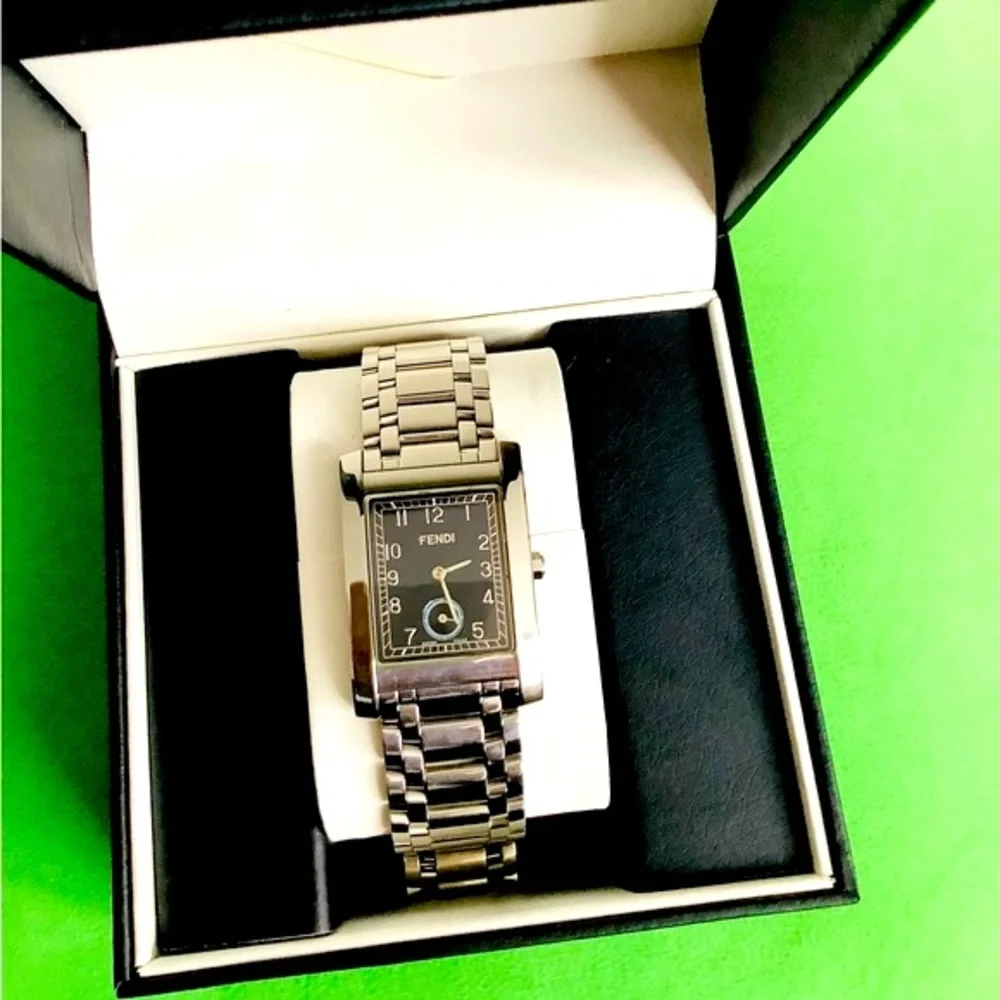 Gorgeous FENDI stainless steel watch 🔥🔥