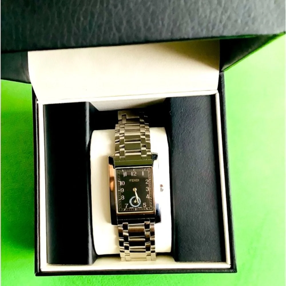 Gorgeous FENDI stainless steel watch 🔥🔥