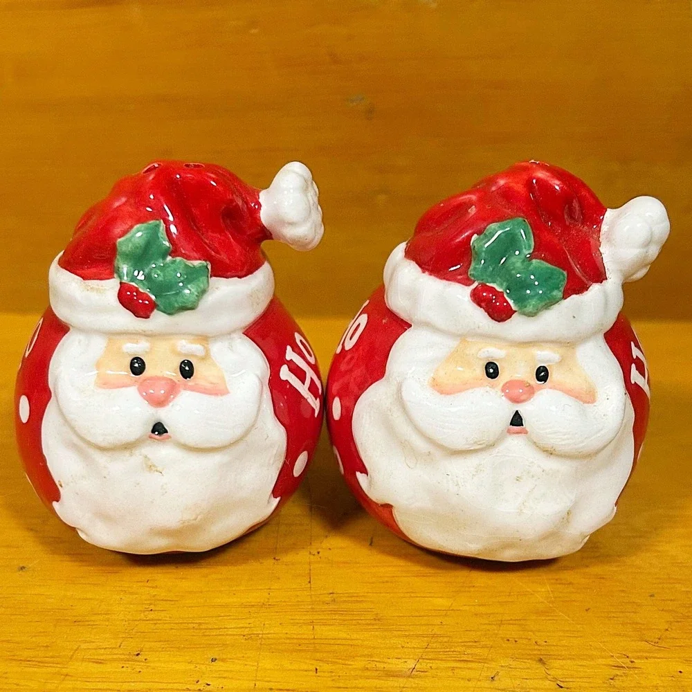 Burton+Burton Santa Ho Ho Ho Salt and Pepper‎ Shakers