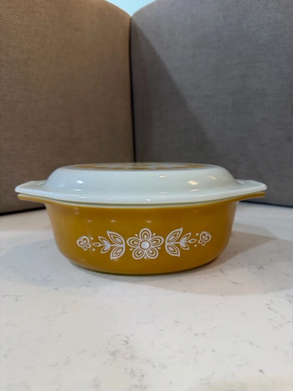 Pyrex Butterfly Gold 1-1/2 Qt Oval Casserole Baking Dish 043 W/Lid 943C