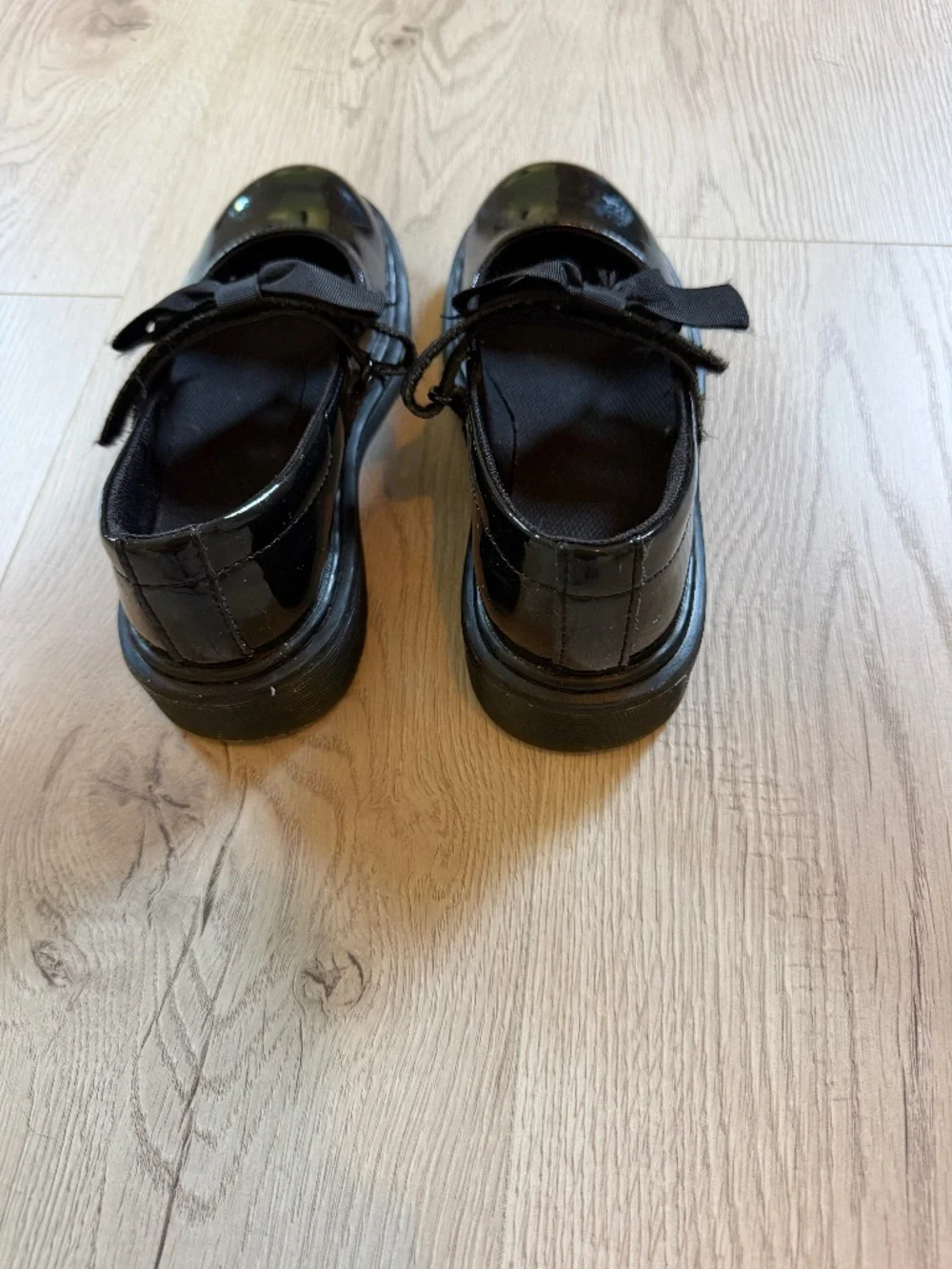 Dr. Martens Maccy Mary Jane Black Patent Leather Youth 1 UK (US 2 Little Kid) M