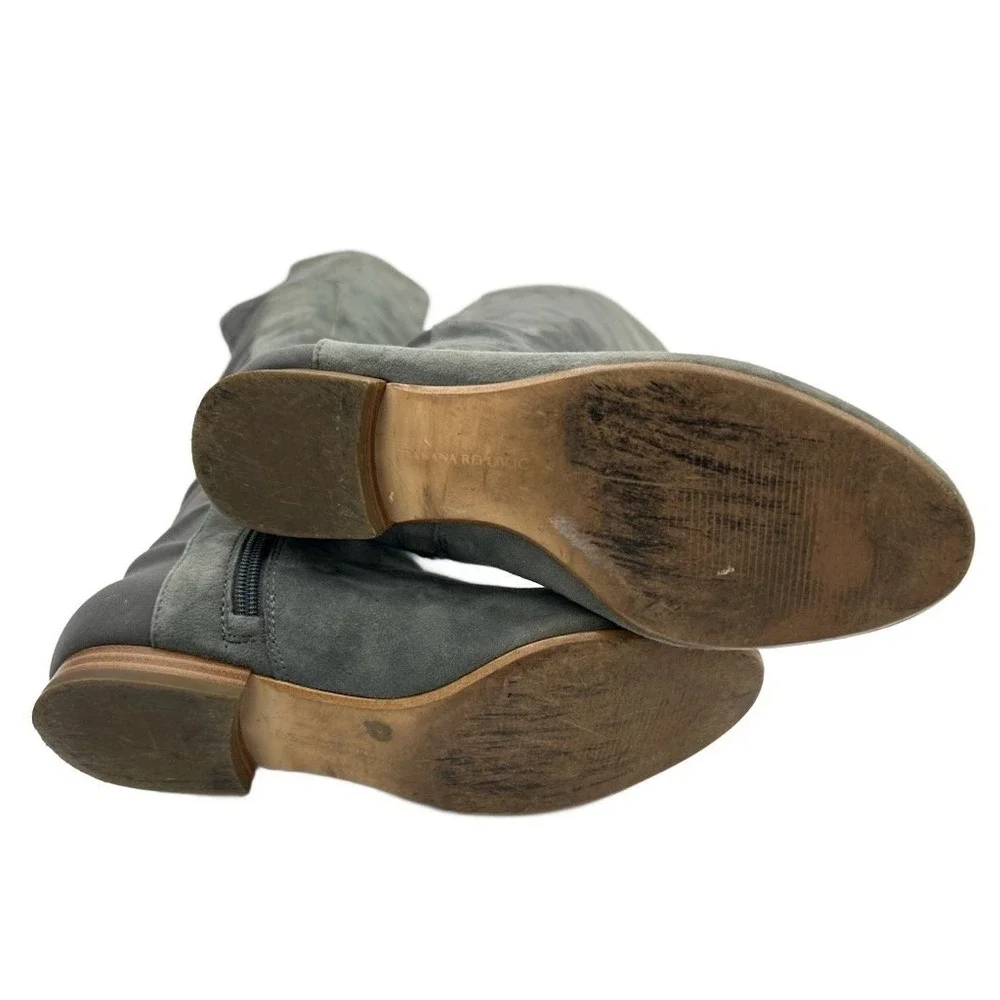Banana Republic under wardrobe outsole