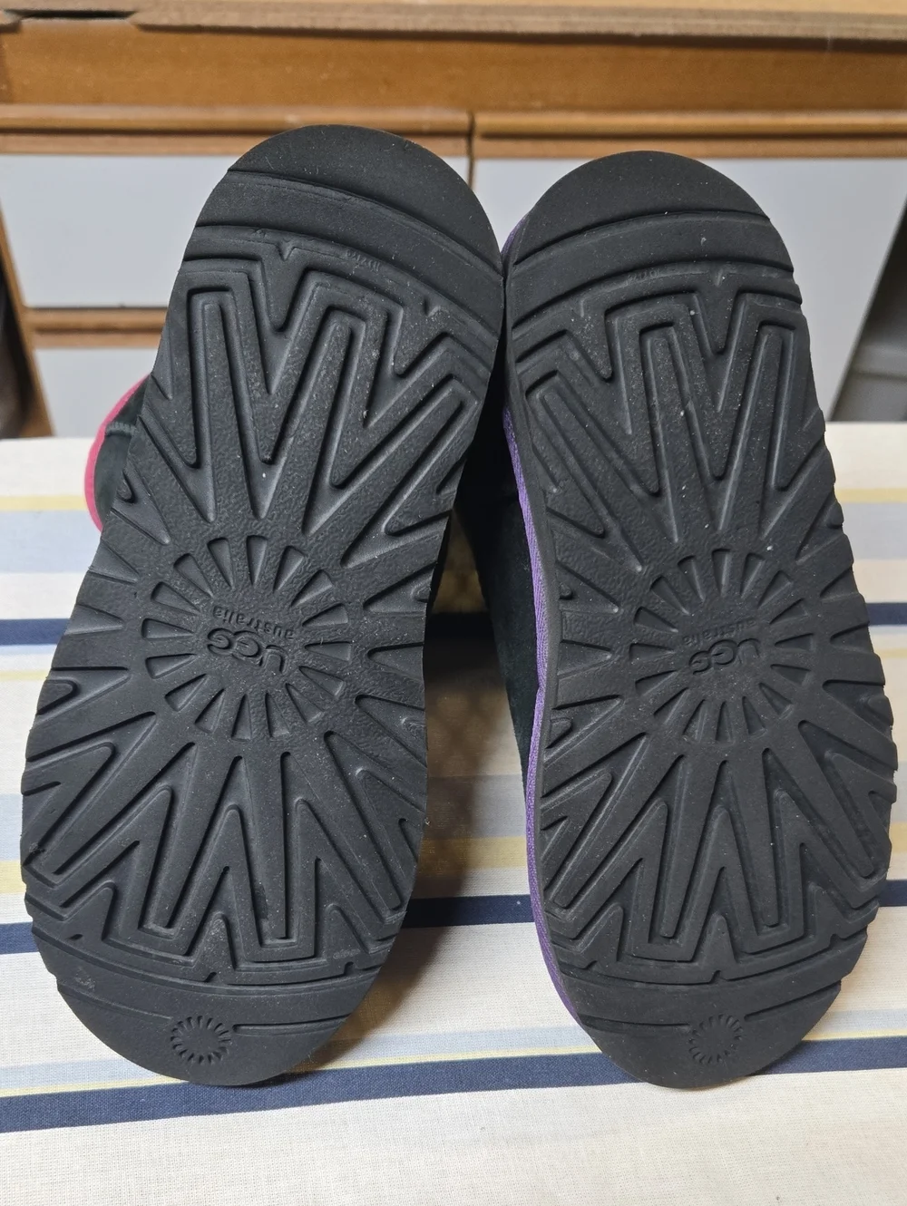 UGG classic mid