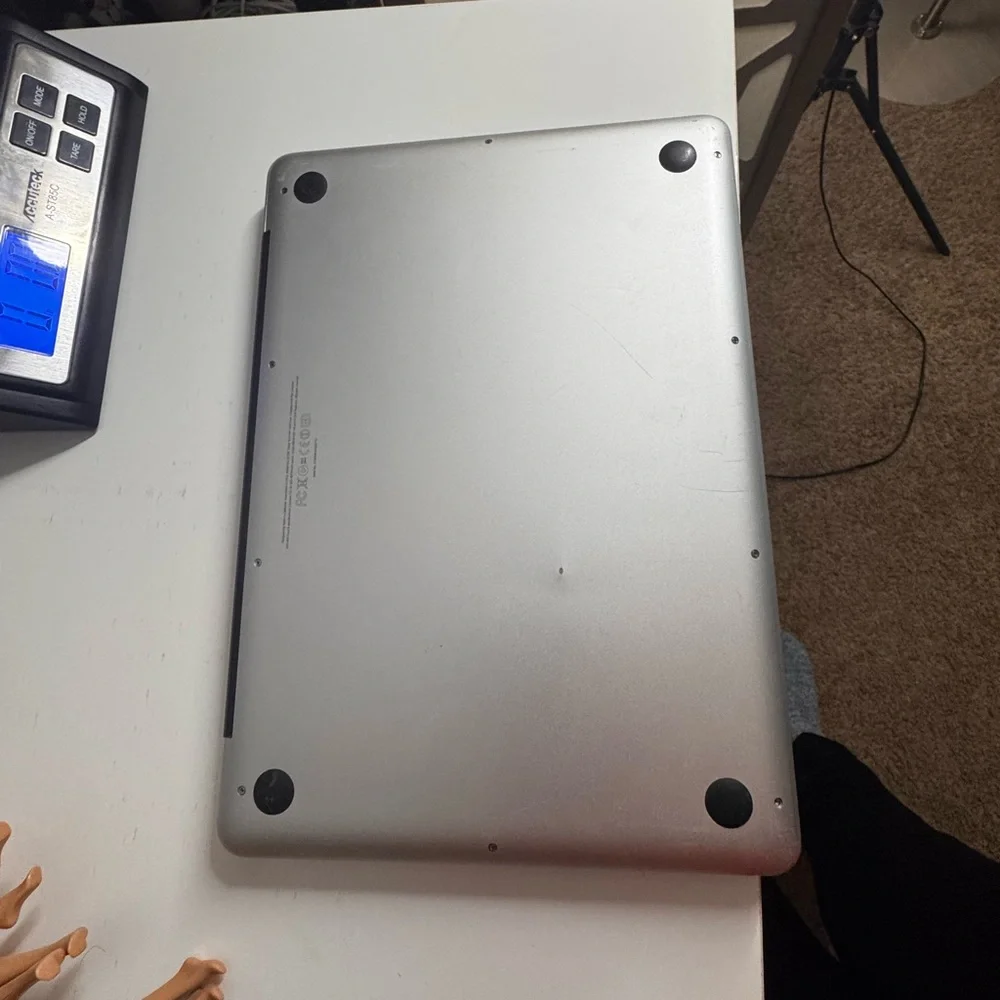 Apple MacBook Pro Laptop A1278 Silver – For Parts / Repair
