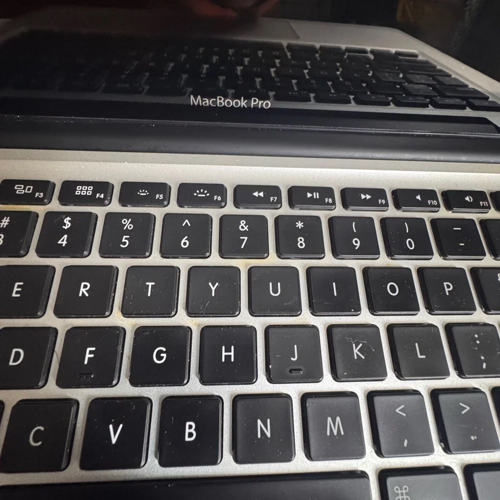 Apple MacBook Pro Laptop A1278 Silver – For Parts / Repair