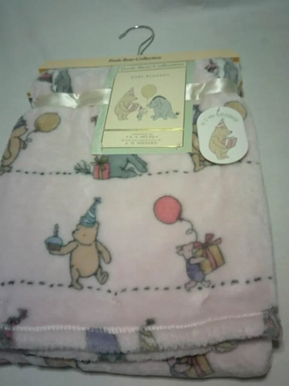 NEW WINNIE THE POOH COLLECTION PLUSH BABY BLANKET BIRTHDAY PINK 30X40