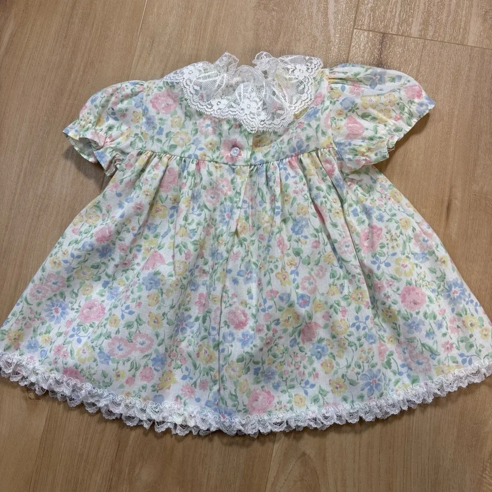 Vintage Hugs & Kisses Baby Girl Dress 12 Months Floral Lace Delicate USA Made