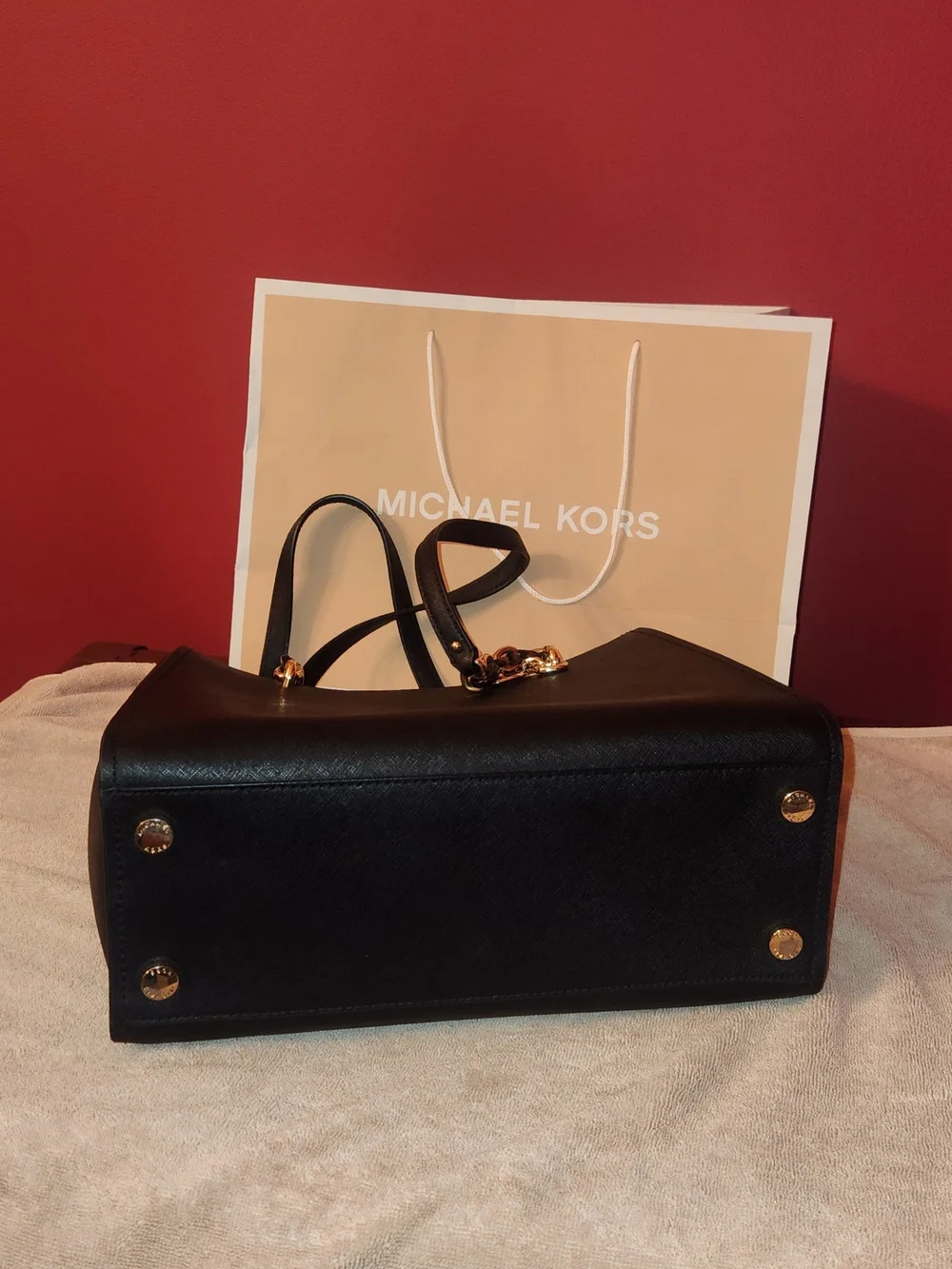 Michael Kors Black Tote with Gold Hardware LIKE NEW 10/10 CONDITION