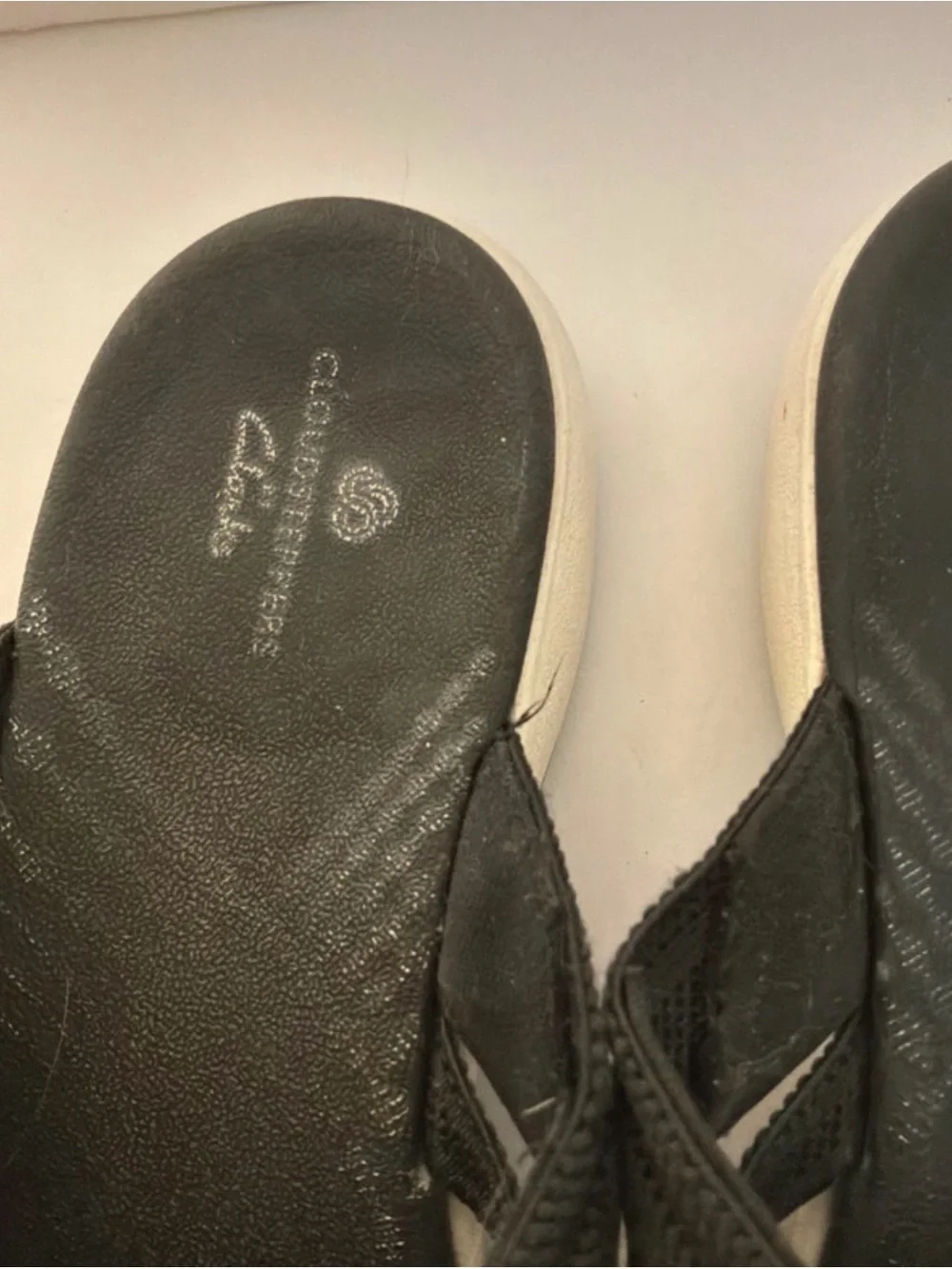Clarks slip sandals