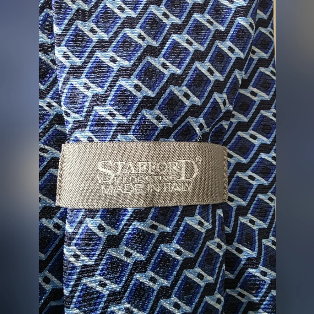 Men's Neckwear Bundle Lot 3 Neck Ties Claiborne Stafford Kenneth Cole