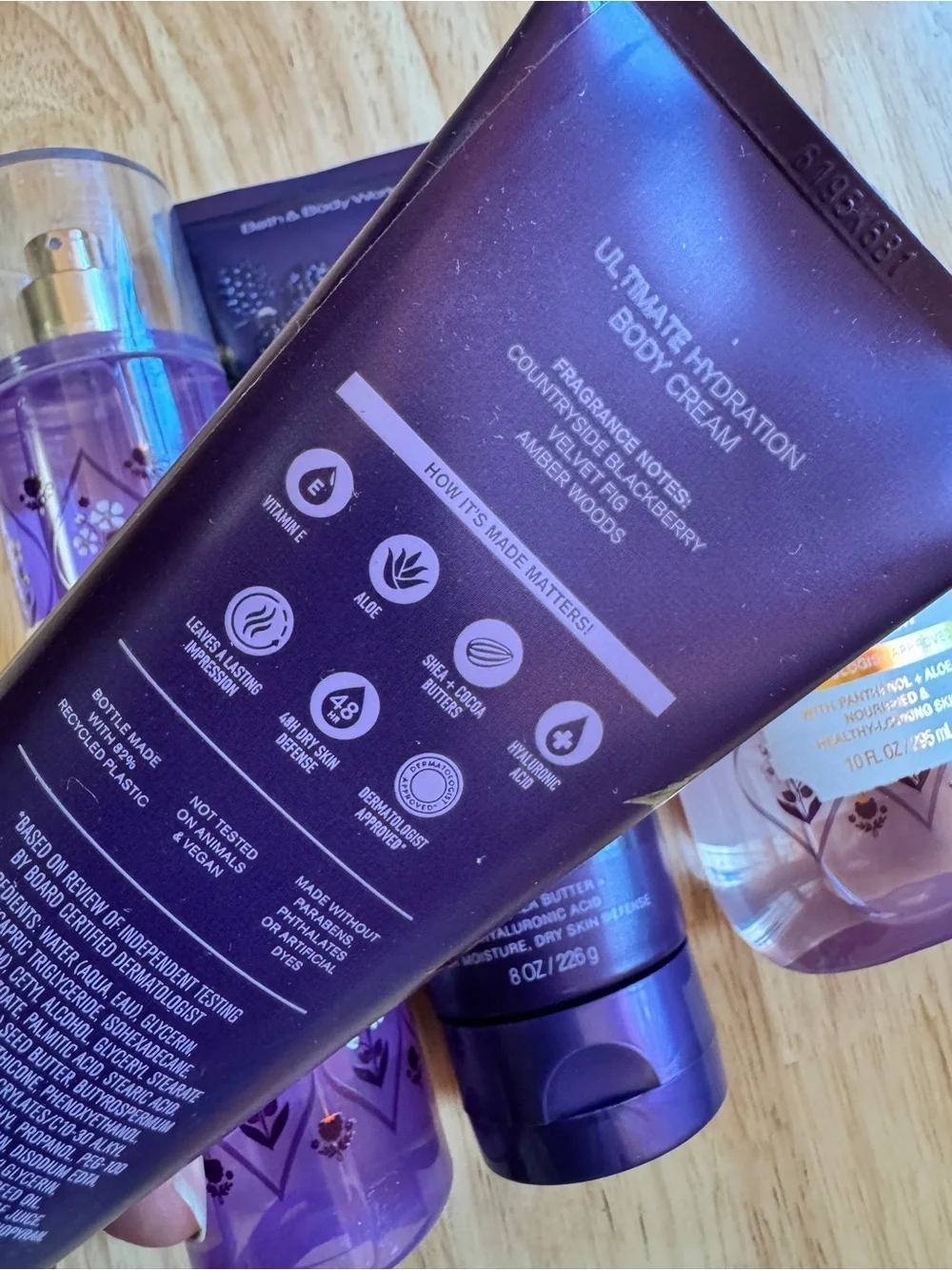 Bath & Body Works Wild Blackberry Jam Body Wash - Purple