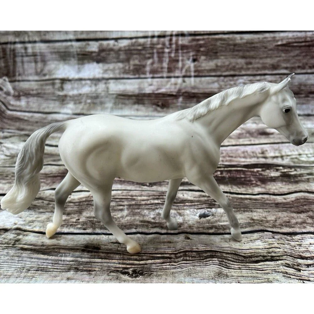 Breyer Horse Classics/Freedom #941 Grey Selle Français Retired Excellent Conditi