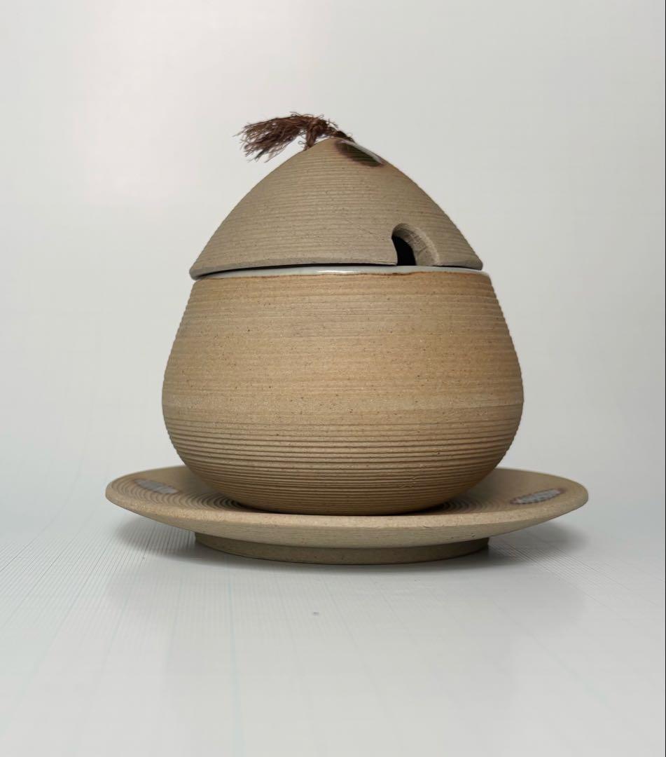 lidded vessel