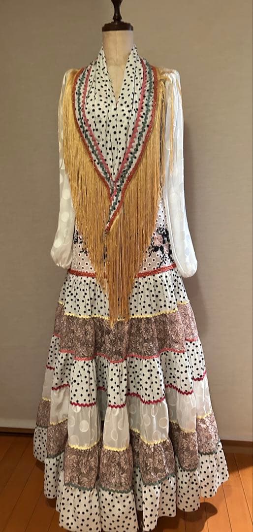 Tiered dress and shawl set, used remake, beautiful condition