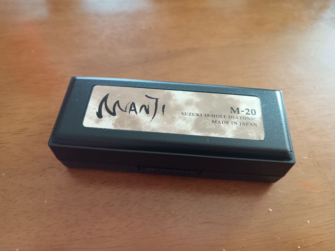 Suzuki Musical Instruments 10-Hole Harmonica Manji Key of C