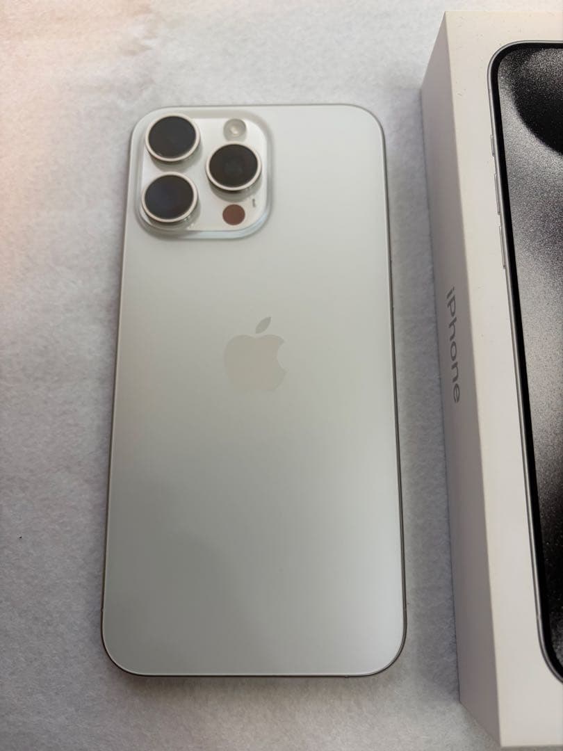 【Excellent Condition】iPhone 15 Pro Max 256GB White Titanium SIM-Free