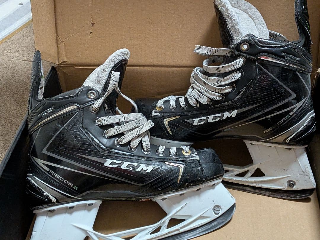 【Final Price Drop】CCM RIBCORE 70K Skates 7EE
