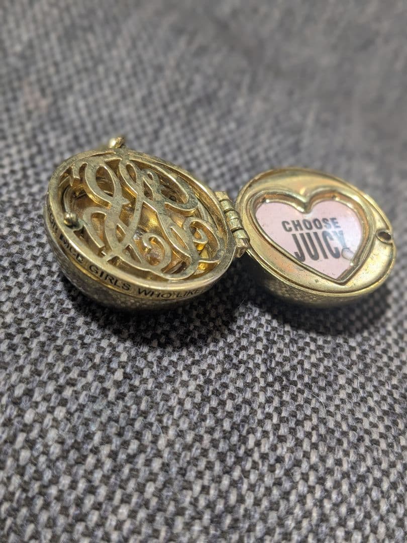 JUICY COUTURE <div class=gnlqyh