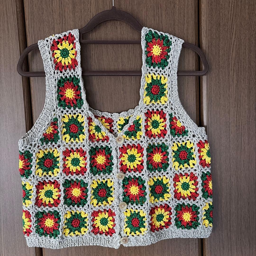 *629 Hand-knitted Motif Button-Front Vest