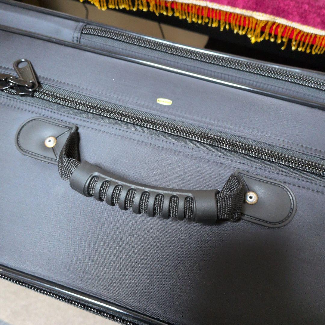 château<br>tenor saxophone