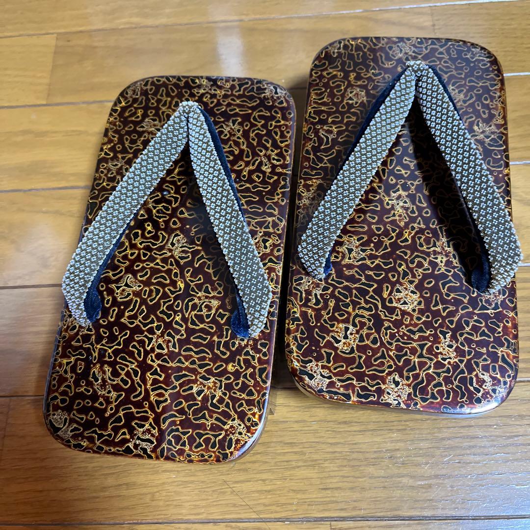 Tsugaru-nuri Geta Sandals