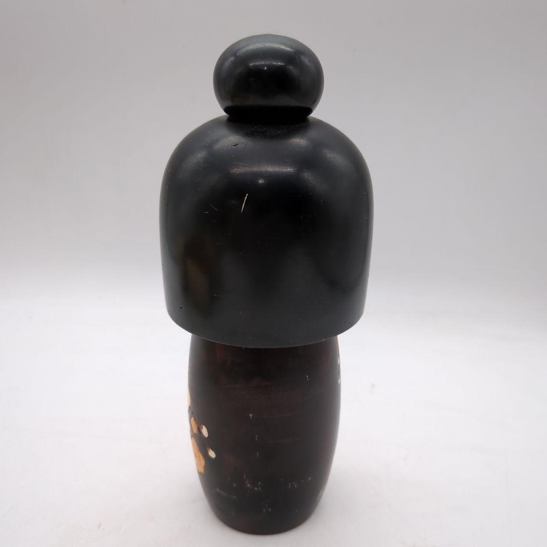 Kokeshi doll by Hajime Miyashita, winner of the Prime Minister's Award