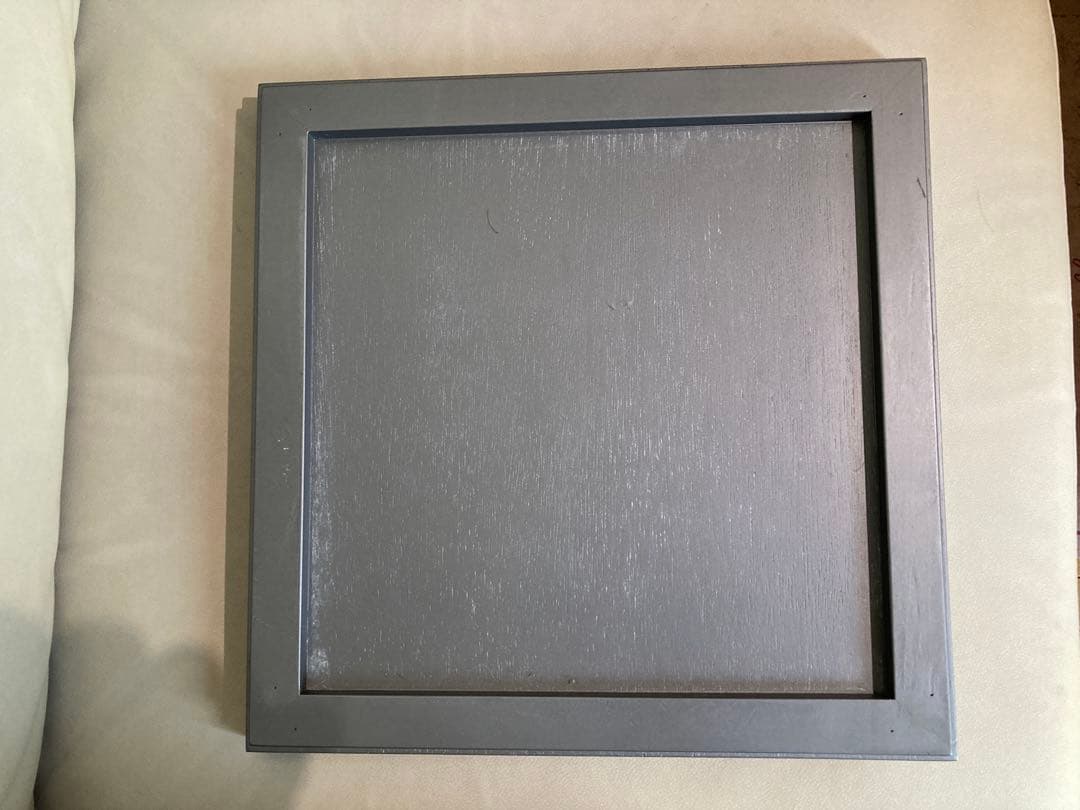 ada<br>wooden base