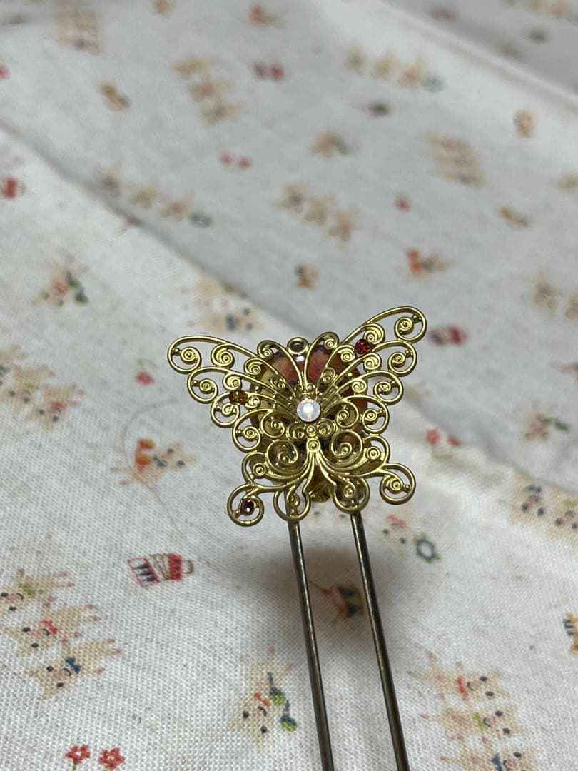 metal hairpin
