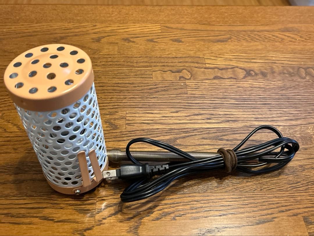 Beautiful condition! Marukan Heated Bulb 20W with cover. For warming small animals, birds, reptiles, etc.!