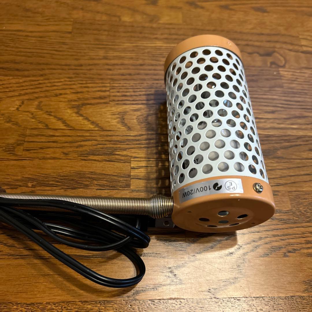 Beautiful condition! Marukan Heated Bulb 20W with cover. For warming small animals, birds, reptiles, etc.!