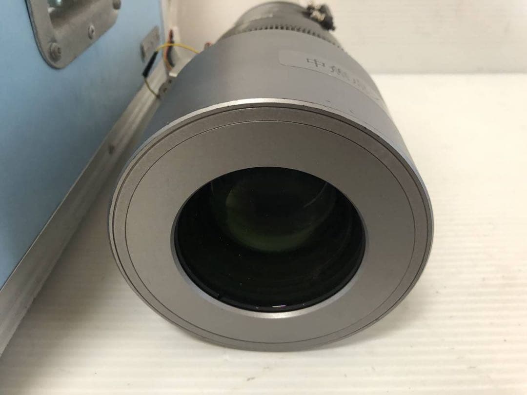 Medium-throw zoom lens ELPLM02 made in Japan for EPSON EMP-8300 etc.