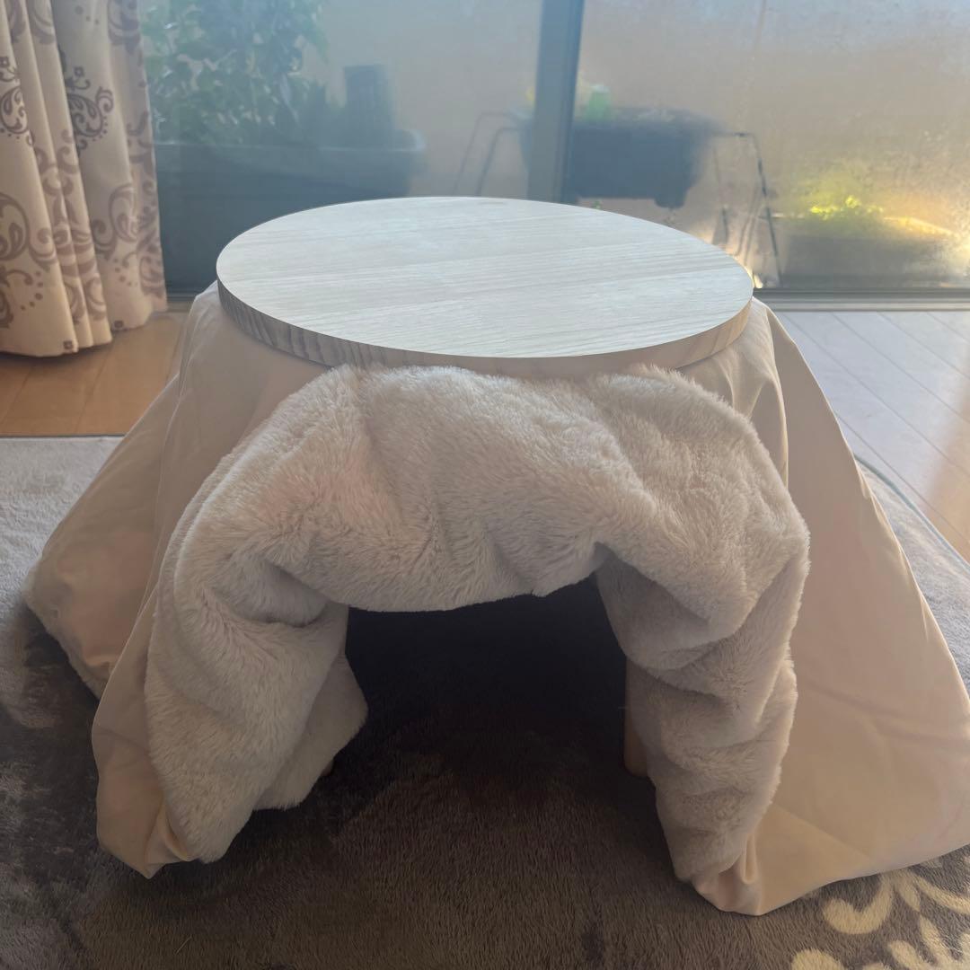 New, unused pet kotatsu, 3COINS 2025 edition. Heater included!