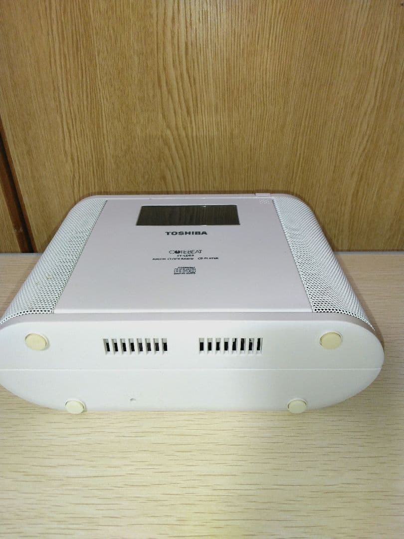 TOSHIBA CUTE BEAT Portable Radio